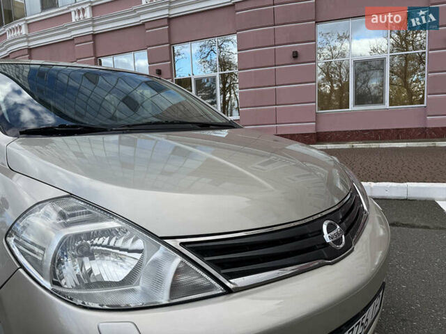 Бежевый Ниссан Тиида, объемом двигателя 1.6 л и пробегом 152 тыс. км за 6999 $, фото 5 на Automoto.ua