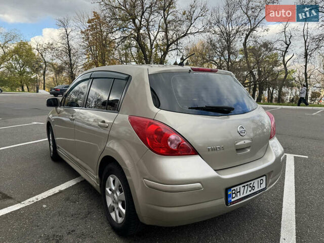 Бежевый Ниссан Тиида, объемом двигателя 1.6 л и пробегом 152 тыс. км за 6999 $, фото 17 на Automoto.ua