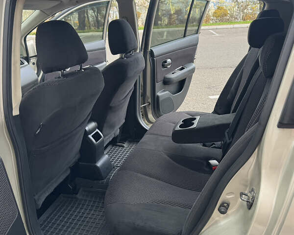 Бежевый Ниссан Тиида, объемом двигателя 1.6 л и пробегом 152 тыс. км за 6999 $, фото 30 на Automoto.ua