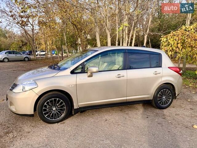 Бежевый Ниссан Тиида, объемом двигателя 1.5 л и пробегом 113 тыс. км за 7500 $, фото 5 на Automoto.ua