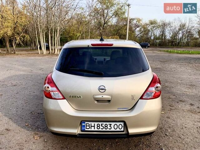 Бежевый Ниссан Тиида, объемом двигателя 1.5 л и пробегом 113 тыс. км за 7500 $, фото 27 на Automoto.ua