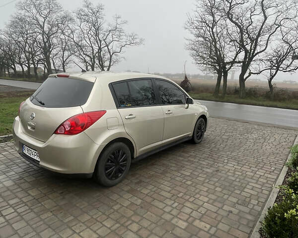 Бежевий Ніссан Тііда, об'ємом двигуна 1.5 л та пробігом 57 тис. км за 6700 $, фото 9 на Automoto.ua