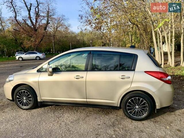 Бежевый Ниссан Тиида, объемом двигателя 1.5 л и пробегом 113 тыс. км за 7500 $, фото 12 на Automoto.ua