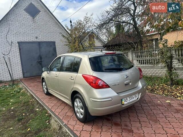 Бежевый Ниссан Тиида, объемом двигателя 1.6 л и пробегом 77 тыс. км за 7650 $, фото 6 на Automoto.ua