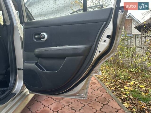 Бежевый Ниссан Тиида, объемом двигателя 1.6 л и пробегом 77 тыс. км за 7650 $, фото 27 на Automoto.ua