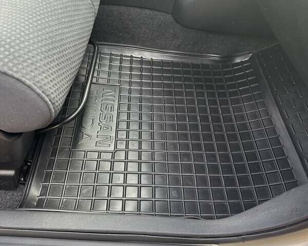 Бежевый Ниссан Тиида, объемом двигателя 1.6 л и пробегом 77 тыс. км за 7650 $, фото 31 на Automoto.ua