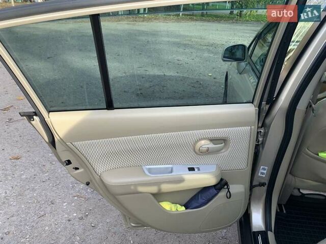 Бежевый Ниссан Тиида, объемом двигателя 1.5 л и пробегом 113 тыс. км за 7500 $, фото 55 на Automoto.ua