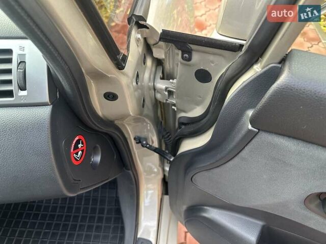 Бежевый Ниссан Тиида, объемом двигателя 1.6 л и пробегом 77 тыс. км за 7650 $, фото 22 на Automoto.ua