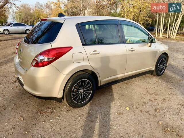 Бежевый Ниссан Тиида, объемом двигателя 1.5 л и пробегом 113 тыс. км за 7500 $, фото 15 на Automoto.ua