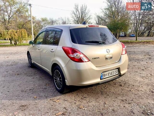 Бежевый Ниссан Тиида, объемом двигателя 1.5 л и пробегом 113 тыс. км за 7500 $, фото 18 на Automoto.ua