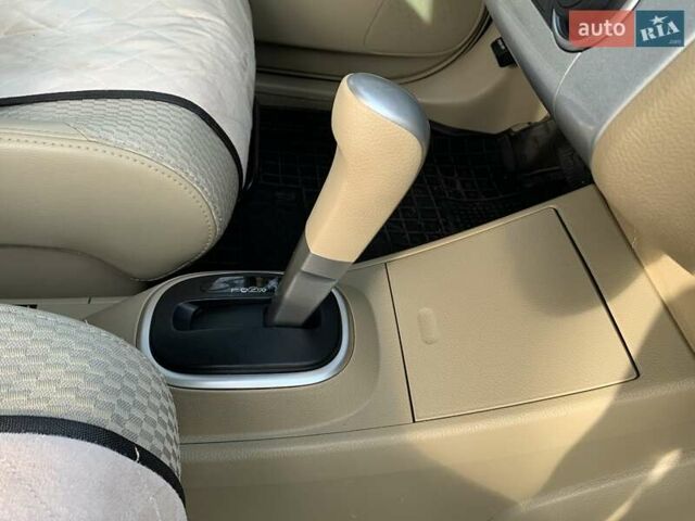 Бежевый Ниссан Тиида, объемом двигателя 1.5 л и пробегом 113 тыс. км за 7500 $, фото 51 на Automoto.ua