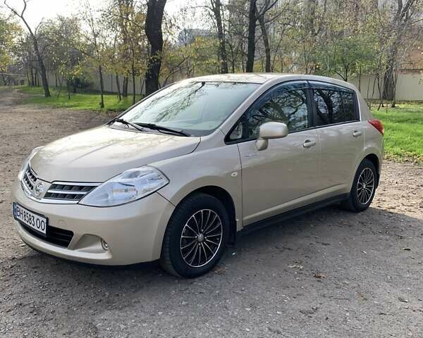 Бежевый Ниссан Тиида, объемом двигателя 1.5 л и пробегом 113 тыс. км за 7500 $, фото 64 на Automoto.ua