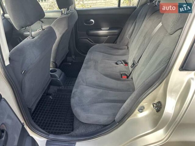 Бежевый Ниссан Тиида, объемом двигателя 1.6 л и пробегом 77 тыс. км за 7650 $, фото 20 на Automoto.ua