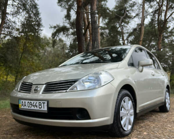 Бежевый Ниссан Тиида, объемом двигателя 1.6 л и пробегом 191 тыс. км за 5999 $, фото 1 на Automoto.ua