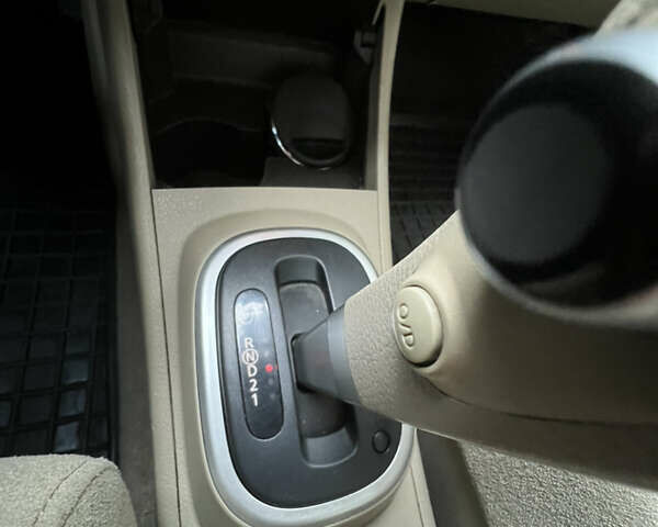 Бежевый Ниссан Тиида, объемом двигателя 1.6 л и пробегом 191 тыс. км за 5999 $, фото 19 на Automoto.ua