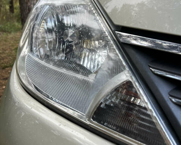 Бежевый Ниссан Тиида, объемом двигателя 1.6 л и пробегом 191 тыс. км за 5999 $, фото 7 на Automoto.ua