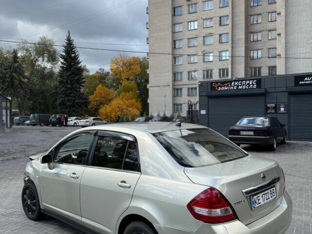 Бежевий Ніссан Тііда, об'ємом двигуна 1.6 л та пробігом 178 тис. км за 1950 $, фото 7 на Automoto.ua