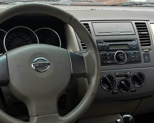 Бежевый Ниссан Тиида, объемом двигателя 1.6 л и пробегом 193 тыс. км за 4599 $, фото 29 на Automoto.ua