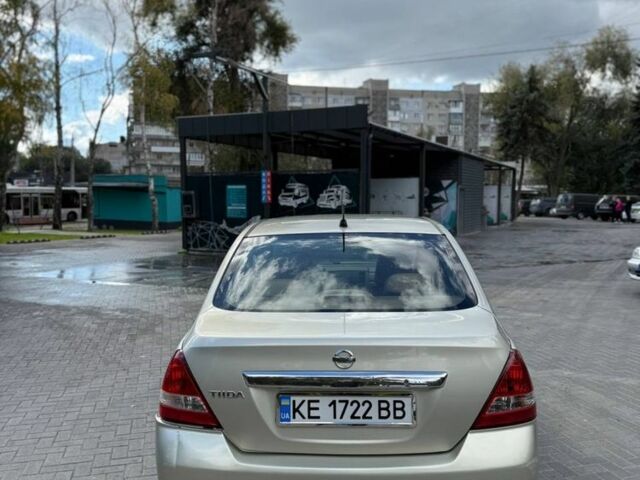 Бежевий Ніссан Тііда, об'ємом двигуна 1.6 л та пробігом 178 тис. км за 1950 $, фото 8 на Automoto.ua