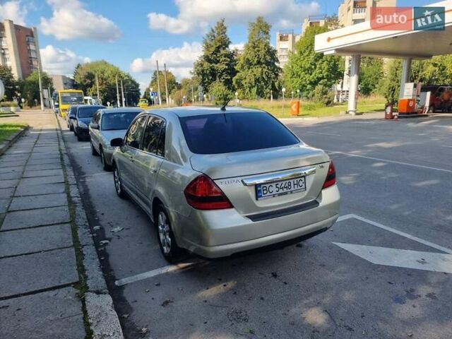 Бежевый Ниссан Тиида, объемом двигателя 1.6 л и пробегом 192 тыс. км за 4600 $, фото 4 на Automoto.ua