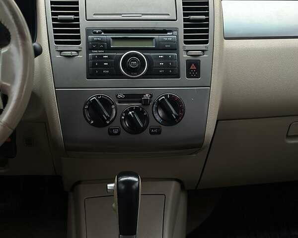 Бежевый Ниссан Тиида, объемом двигателя 1.6 л и пробегом 193 тыс. км за 4900 $, фото 31 на Automoto.ua