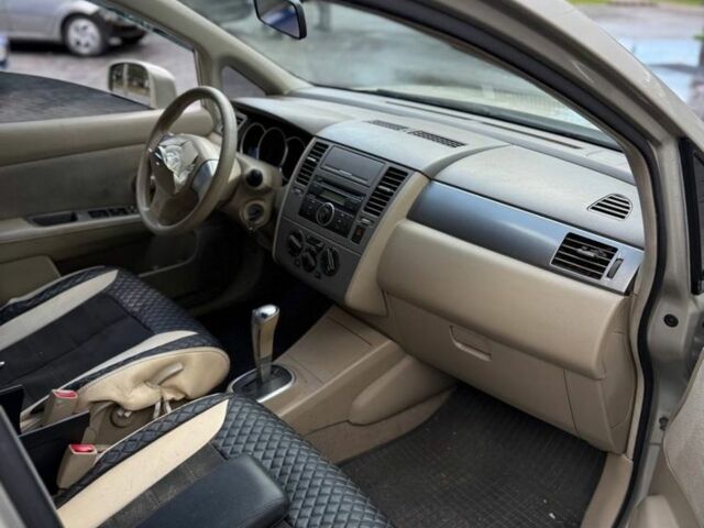 Бежевий Ніссан Тііда, об'ємом двигуна 1.6 л та пробігом 178 тис. км за 1950 $, фото 11 на Automoto.ua