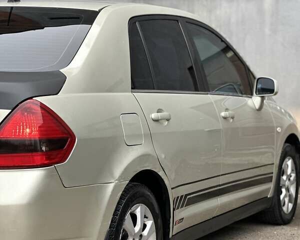 Бежевый Ниссан Тиида, объемом двигателя 1.6 л и пробегом 193 тыс. км за 4599 $, фото 24 на Automoto.ua