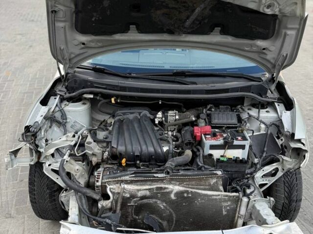 Бежевий Ніссан Тііда, об'ємом двигуна 1.6 л та пробігом 178 тис. км за 1950 $, фото 9 на Automoto.ua