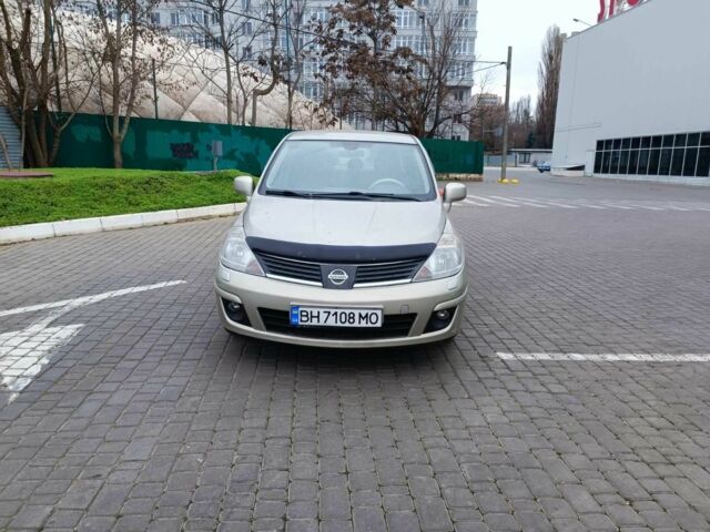 Бежевый Ниссан Тиида, объемом двигателя 1.6 л и пробегом 223 тыс. км за 5550 $, фото 2 на Automoto.ua