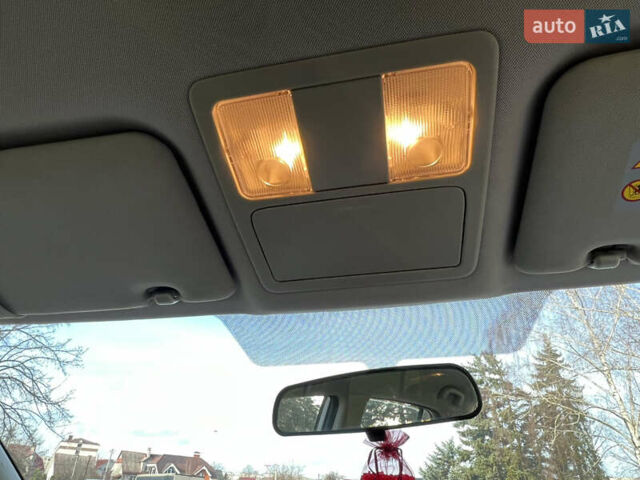 Бежевий Ніссан Тііда, об'ємом двигуна 1.6 л та пробігом 165 тис. км за 6600 $, фото 23 на Automoto.ua