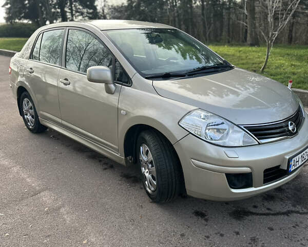 Бежевий Ніссан Тііда, об'ємом двигуна 1.6 л та пробігом 165 тис. км за 6600 $, фото 3 на Automoto.ua