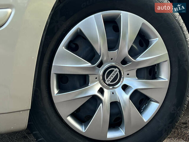 Бежевий Ніссан Тііда, об'ємом двигуна 1.6 л та пробігом 165 тис. км за 6600 $, фото 14 на Automoto.ua