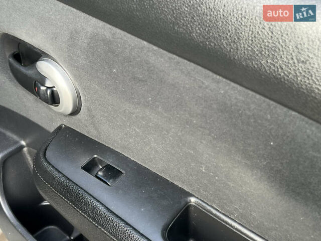 Бежевий Ніссан Тііда, об'ємом двигуна 1.6 л та пробігом 165 тис. км за 6600 $, фото 22 на Automoto.ua