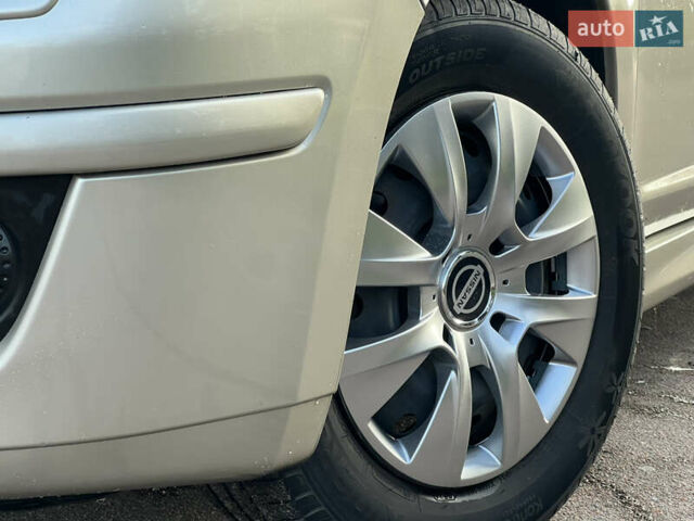 Бежевий Ніссан Тііда, об'ємом двигуна 1.6 л та пробігом 165 тис. км за 6600 $, фото 13 на Automoto.ua