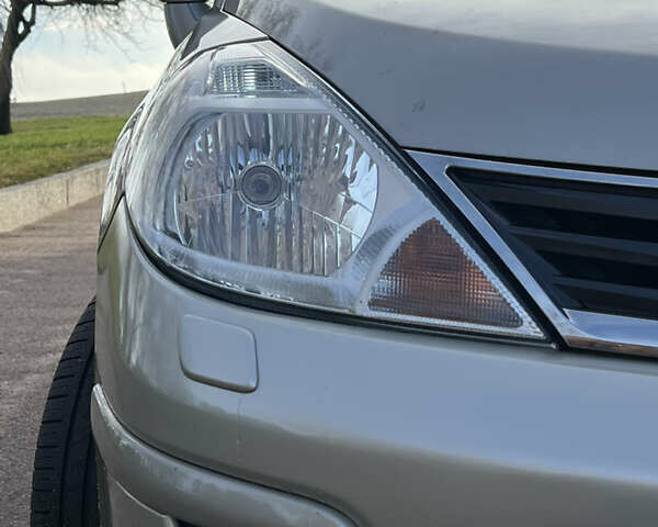 Бежевий Ніссан Тііда, об'ємом двигуна 1.6 л та пробігом 165 тис. км за 6600 $, фото 27 на Automoto.ua