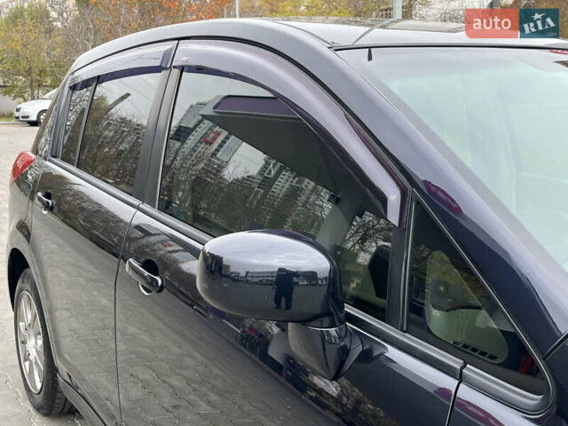 Черный Ниссан Тиида, объемом двигателя 1.6 л и пробегом 172 тыс. км за 6900 $, фото 16 на Automoto.ua