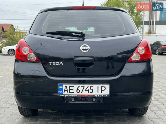 Черный Ниссан Тиида, объемом двигателя 1.6 л и пробегом 172 тыс. км за 6900 $, фото 19 на Automoto.ua