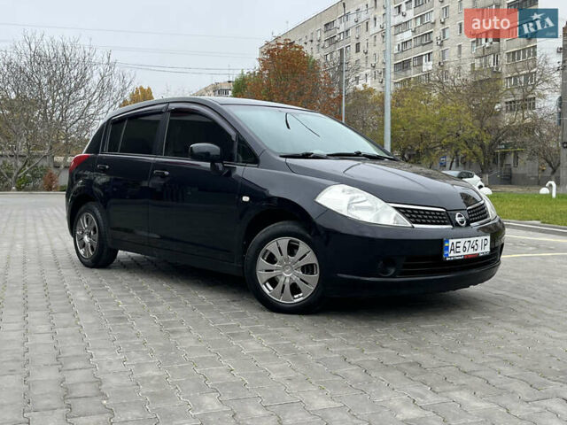 Черный Ниссан Тиида, объемом двигателя 1.6 л и пробегом 172 тыс. км за 6900 $, фото 7 на Automoto.ua