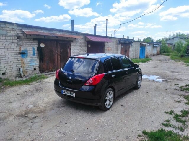 Чорний Ніссан Тііда, об'ємом двигуна 1.8 л та пробігом 246 тис. км за 3500 $, фото 5 на Automoto.ua