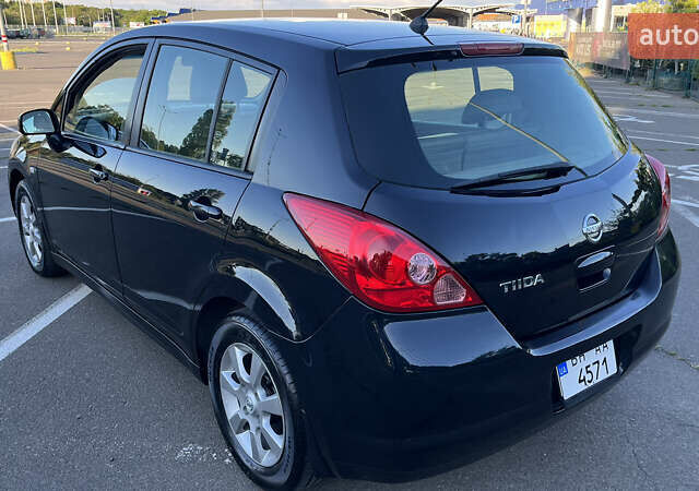 Чорний Ніссан Тііда, об'ємом двигуна 1.6 л та пробігом 136 тис. км за 6700 $, фото 3 на Automoto.ua
