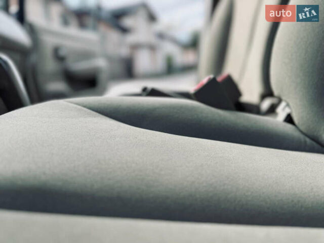 Черный Ниссан Тиида, объемом двигателя 1.6 л и пробегом 187 тыс. км за 5800 $, фото 20 на Automoto.ua