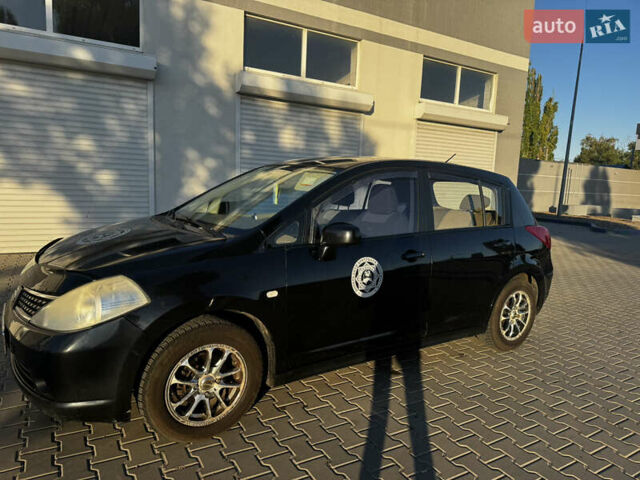 Чорний Ніссан Тііда, об'ємом двигуна 1.6 л та пробігом 179 тис. км за 5617 $, фото 5 на Automoto.ua