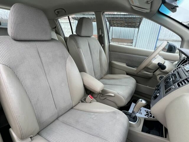 Черный Ниссан Тиида, объемом двигателя 1.6 л и пробегом 188 тыс. км за 5800 $, фото 18 на Automoto.ua