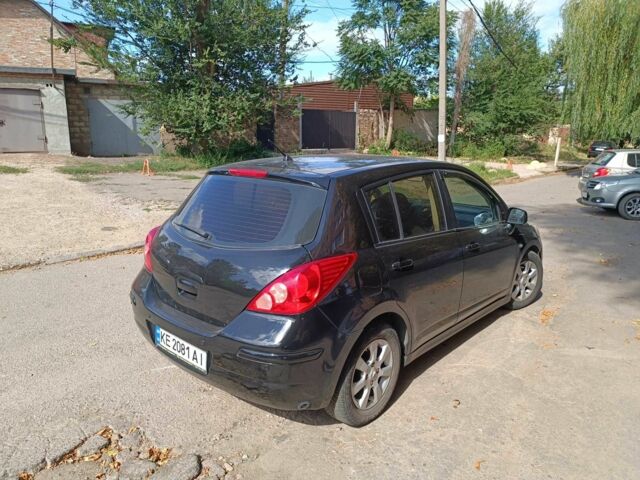 Чорний Ніссан Тііда, об'ємом двигуна 1.8 л та пробігом 255 тис. км за 4100 $, фото 5 на Automoto.ua