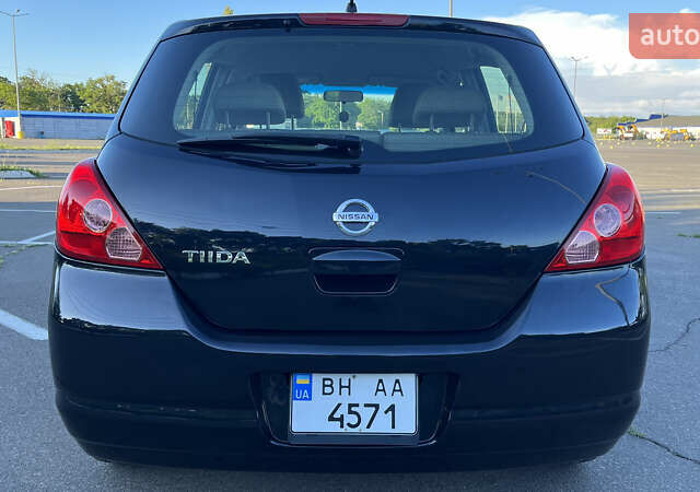 Чорний Ніссан Тііда, об'ємом двигуна 1.6 л та пробігом 136 тис. км за 6700 $, фото 2 на Automoto.ua