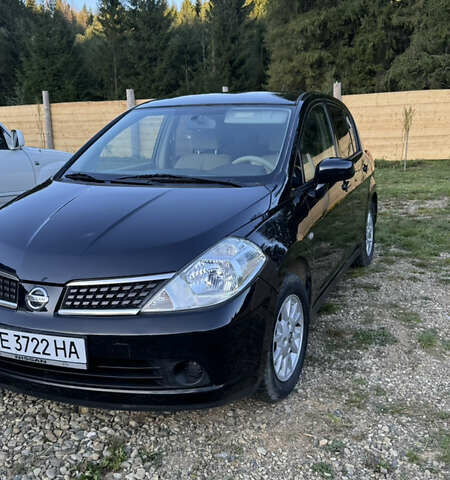 Черный Ниссан Тиида, объемом двигателя 1.6 л и пробегом 199 тыс. км за 5500 $, фото 2 на Automoto.ua