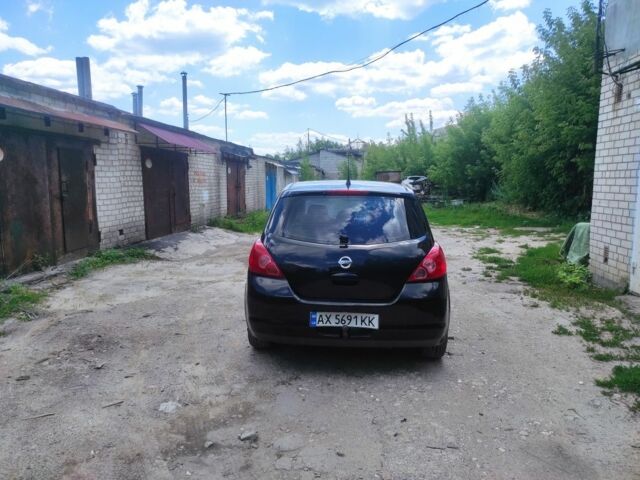 Чорний Ніссан Тііда, об'ємом двигуна 1.8 л та пробігом 246 тис. км за 3500 $, фото 3 на Automoto.ua