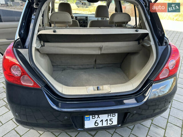 Черный Ниссан Тиида, объемом двигателя 1.6 л и пробегом 169 тыс. км за 6200 $, фото 12 на Automoto.ua