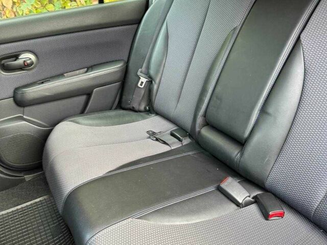 Черный Ниссан Тиида, объемом двигателя 1.6 л и пробегом 117 тыс. км за 7400 $, фото 17 на Automoto.ua