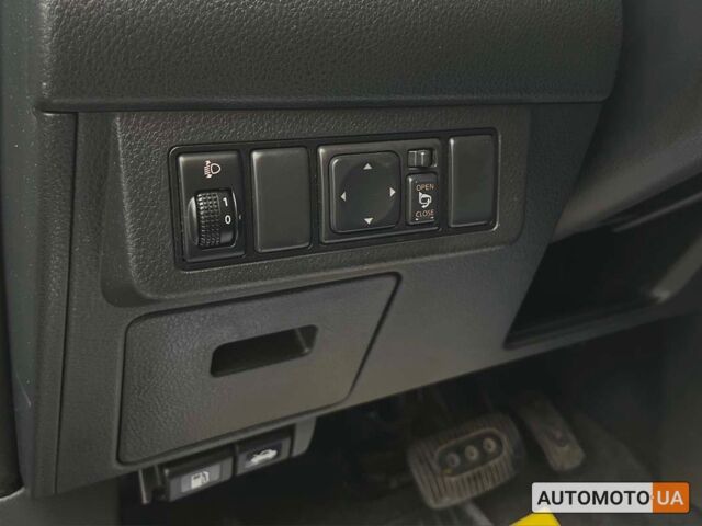 Чорний Ніссан Тііда, об'ємом двигуна 1.6 л та пробігом 235 тис. км за 7300 $, фото 19 на Automoto.ua